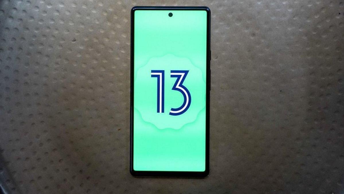 Η Google προωθεί κατά λάθος το Android 12 αντί για το Android 13 σε ορισμένους χρήστες Pixel