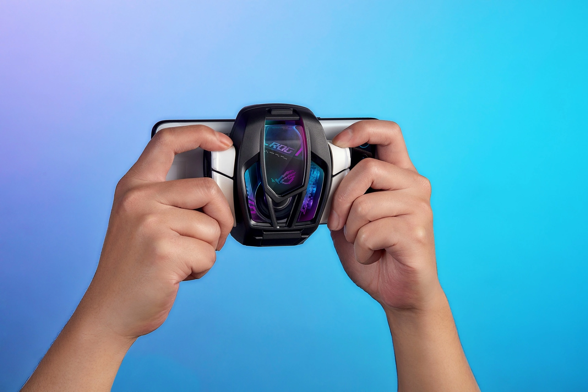 ROG Phone 7 Ultimate 2