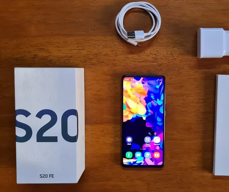 galaxy s20 fe unboxing