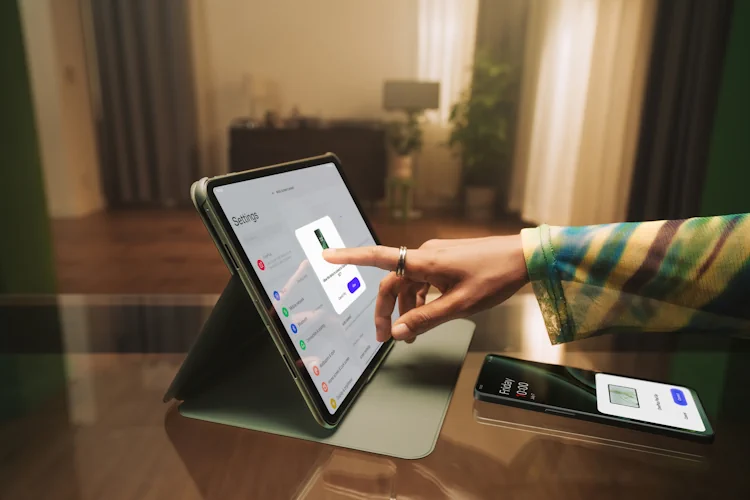 OP Pad Go Lifestyle Screen Sharing