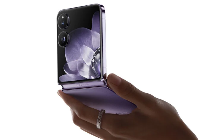 Xiaomi Mix Flip hands on mov
