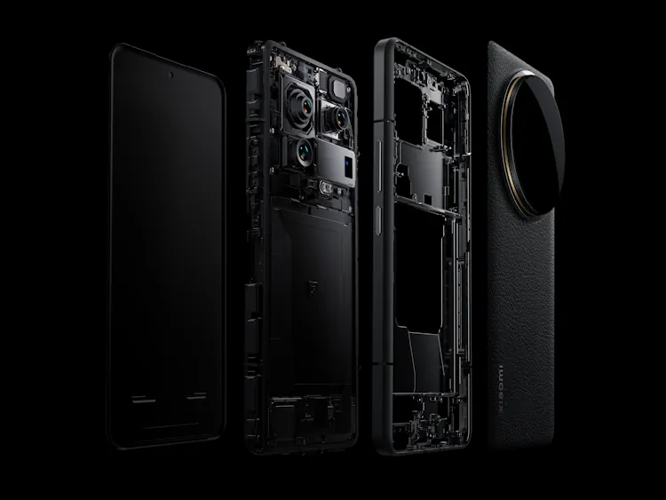 xiaomi 14 ultra metal body