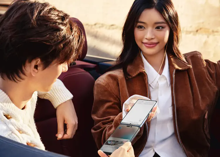 04 OPPO Reno13 F Share with iPhone