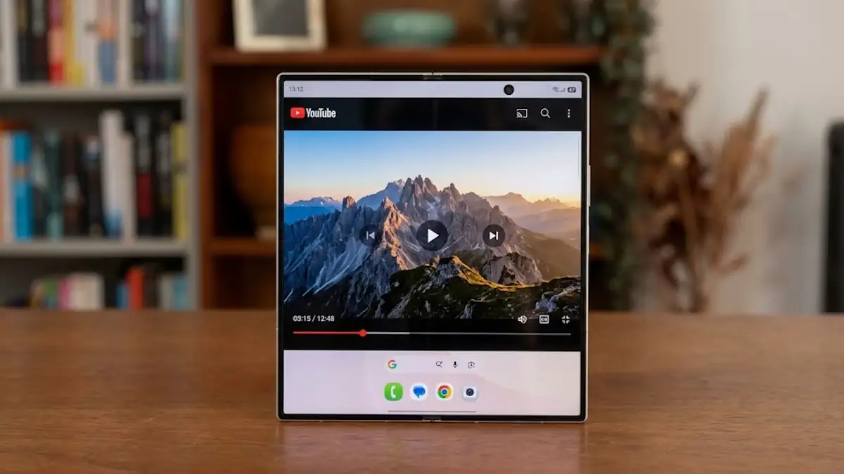 Galaxy Z Fold 8 Ultra: Χρήστες αναφέρουν έντονο πρόβλημα με το YouTube