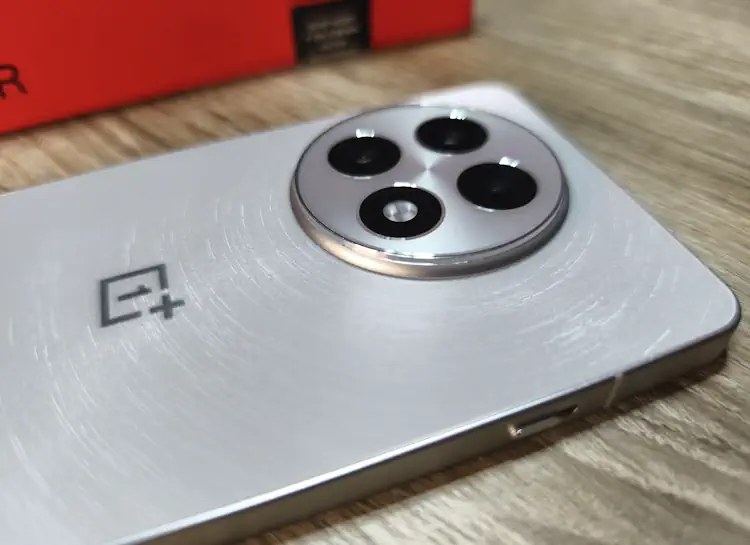 oneplus13r review camera